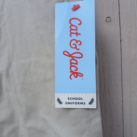 Cat & Jack Women's Tan Shorts - Picture 3 of 6